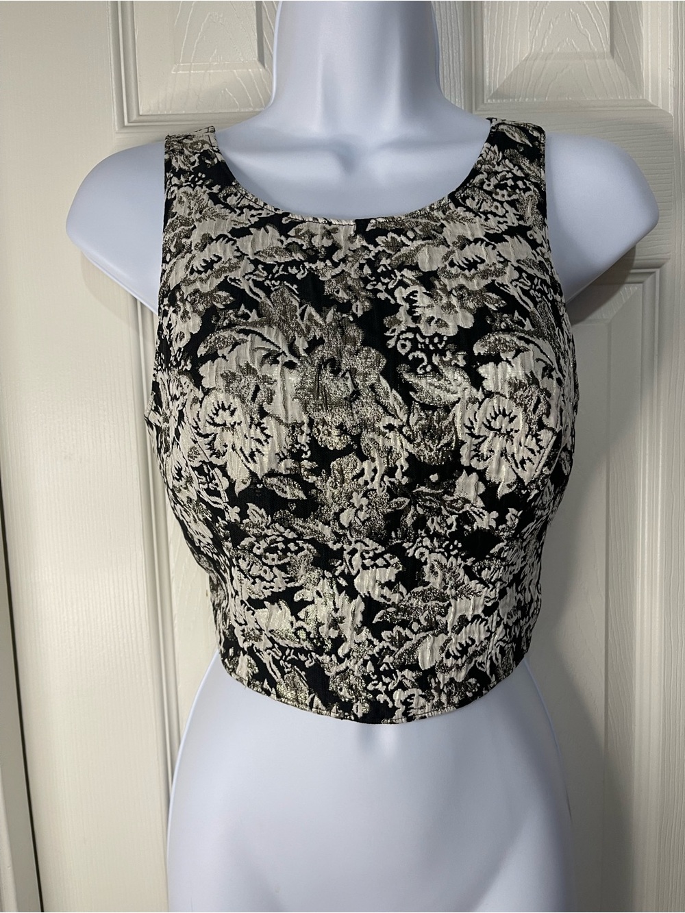Floral Black Gold Retro Whimsigoth Metallic Full Zip Back Crop Top size Small